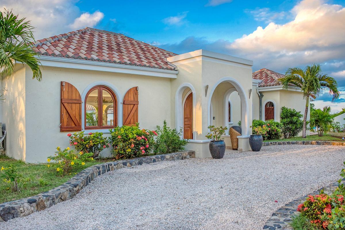 Luxury Villa Rental St Martin - Entry